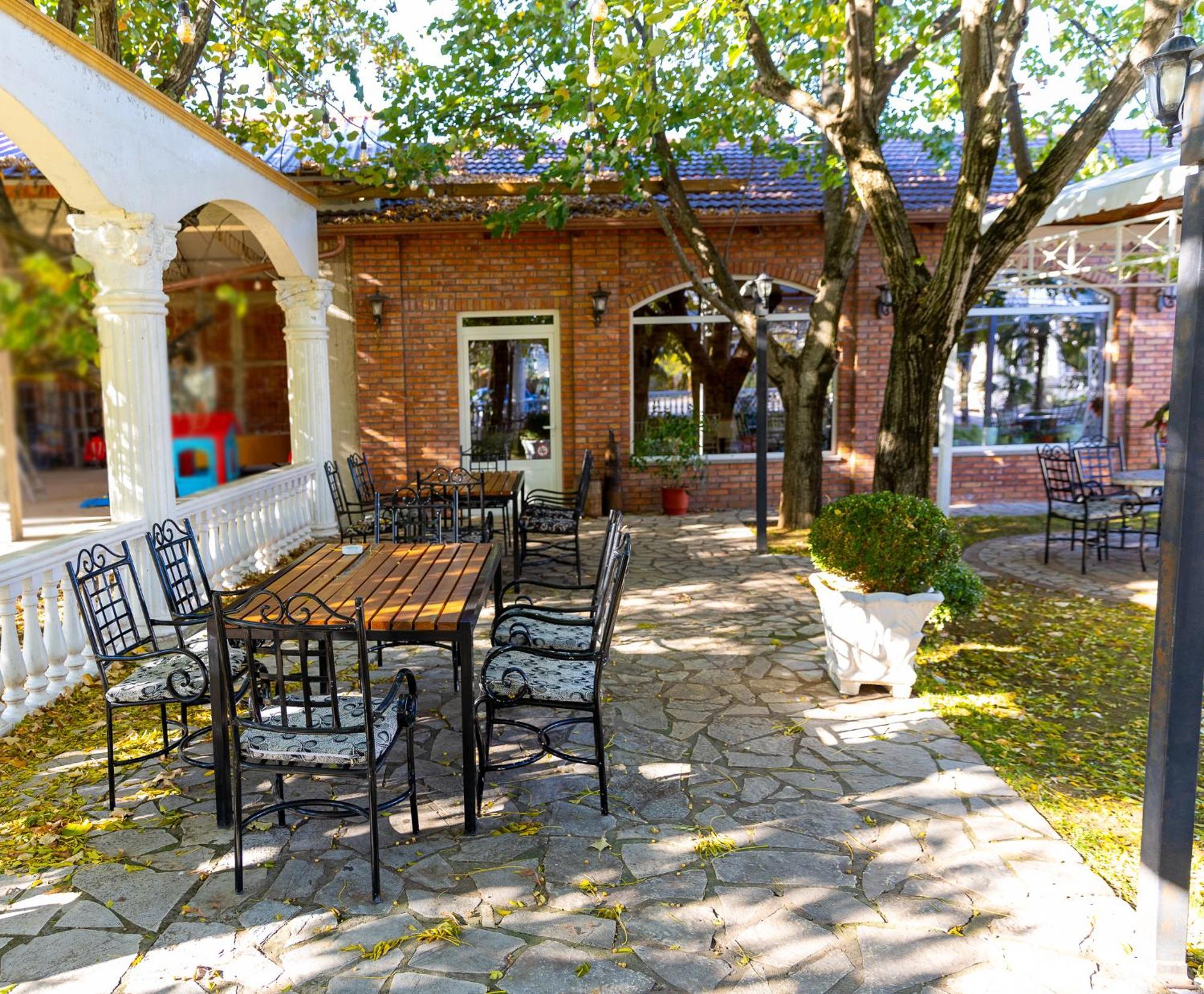 Hotel Paradise ชโคเดอร์ ภายนอก รูปภาพ